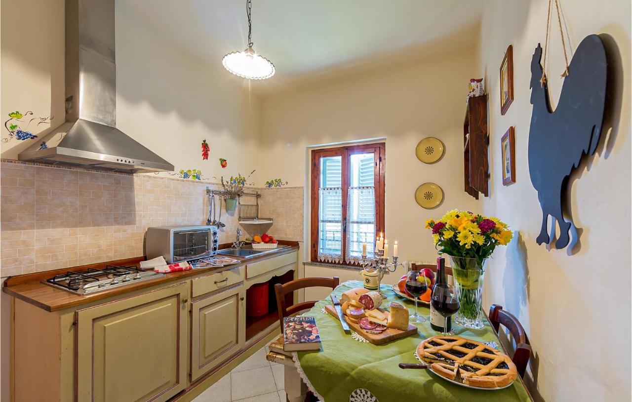 Cozy Home In Cortona With Kitchen Exteriör bild