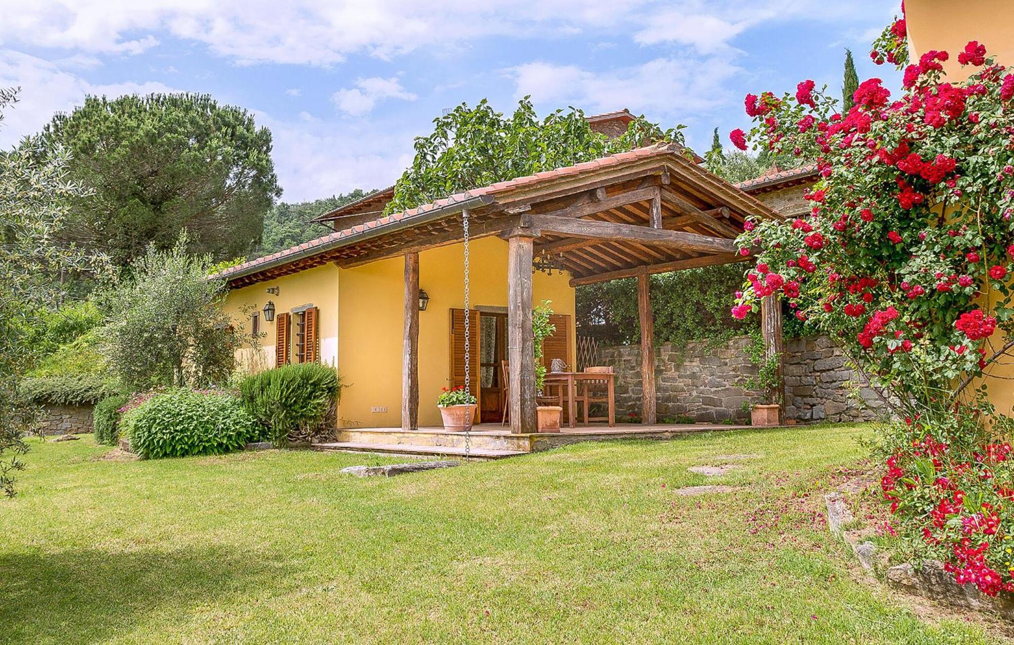 Cozy Home In Cortona With Kitchen Exteriör bild